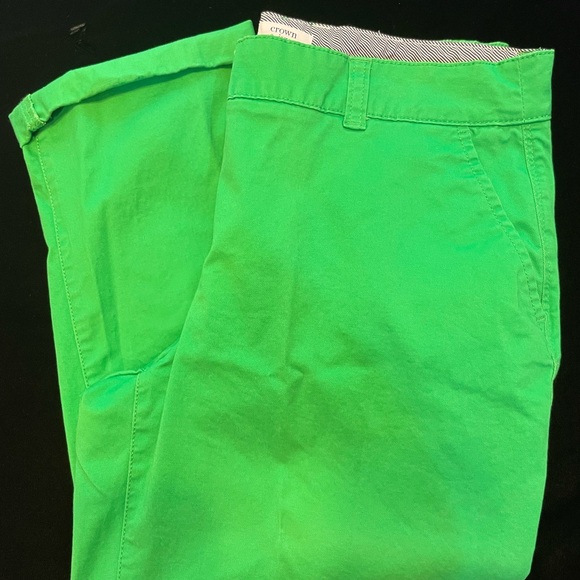 8 Pairs of Crown and Ivy Pants and Capris - Picture 13 of 14